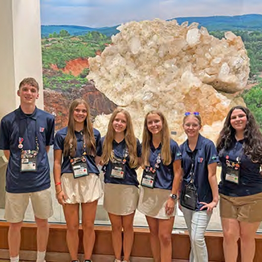 Rich Mountain Electric Delegates Attend Youth Tour